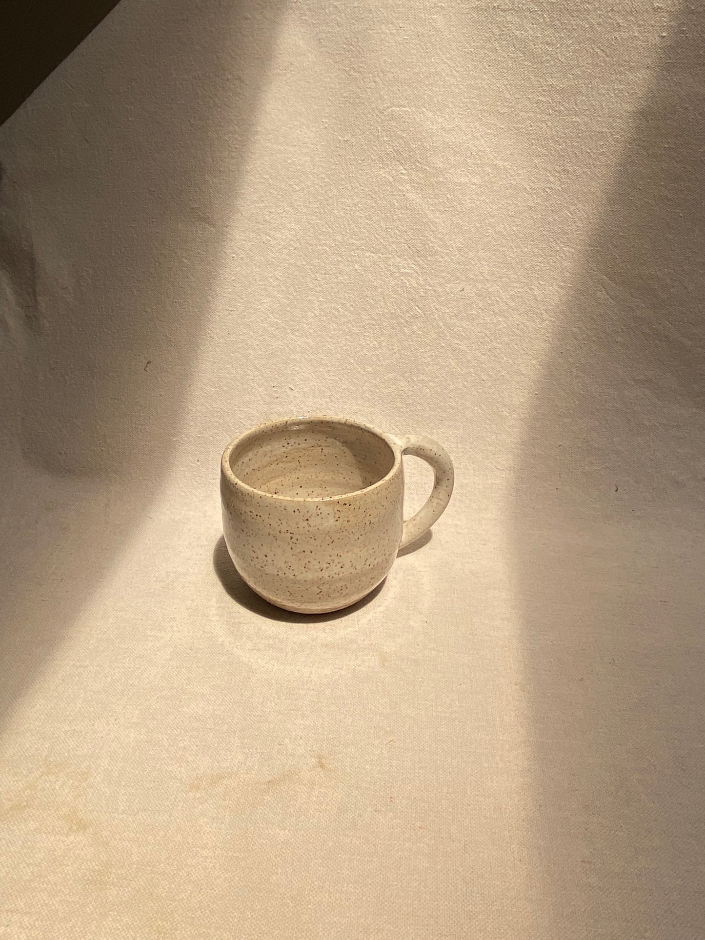 BUBBLE MUG - WHITE GLOSS